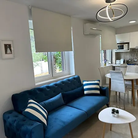 Villa Kos Rovinj Apartments Esterno foto