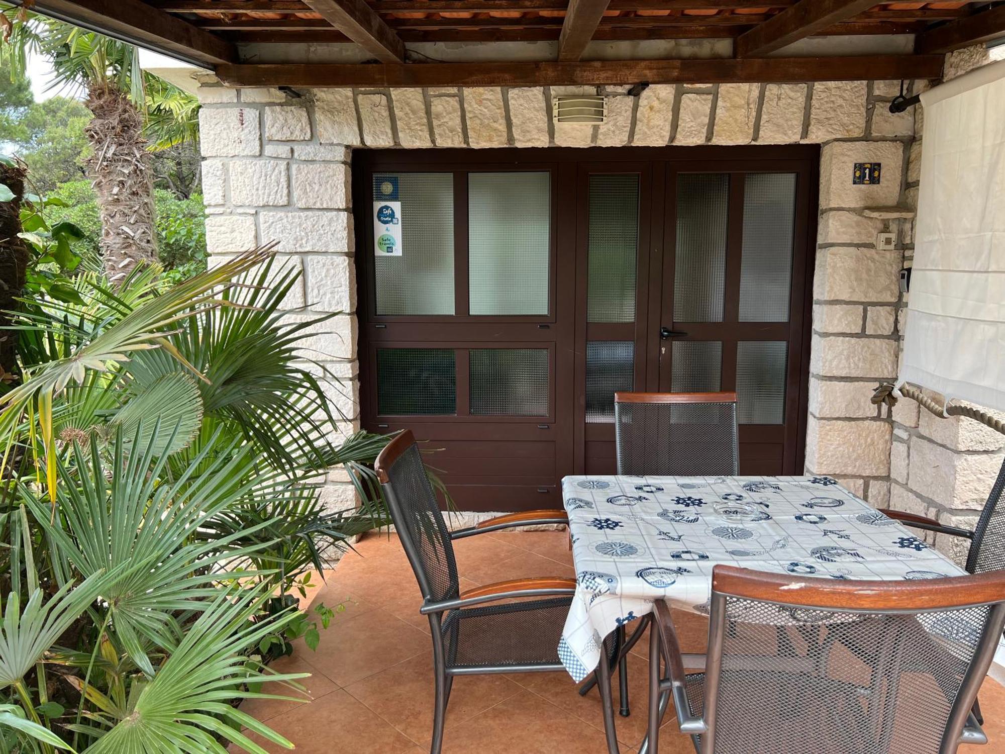 Kos Apartman *