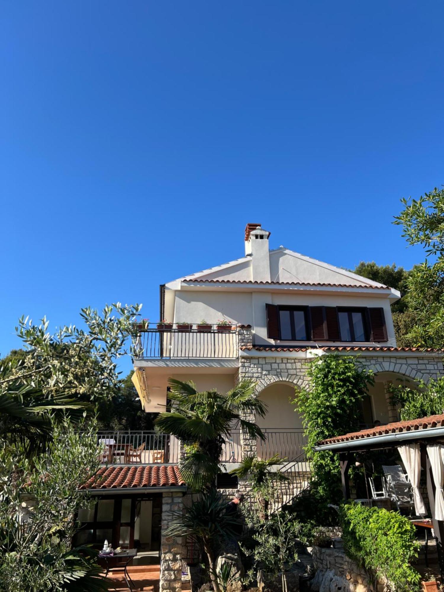 Kos Apartman *